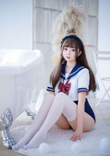 丝袜老师踩我的喷水_剧情片免费观看最新